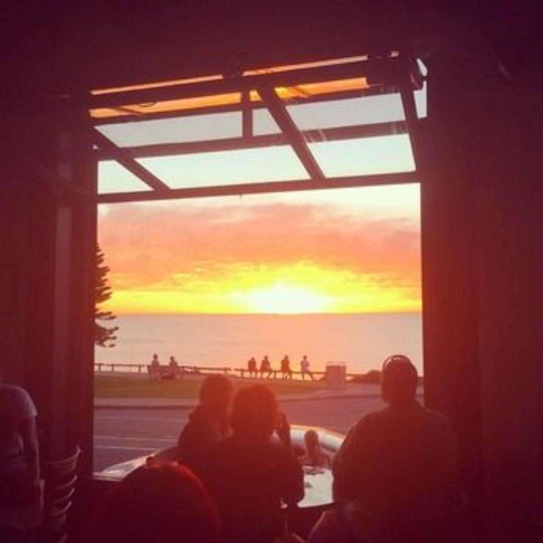 Ocean Beach Hotel Perth Bagian luar foto